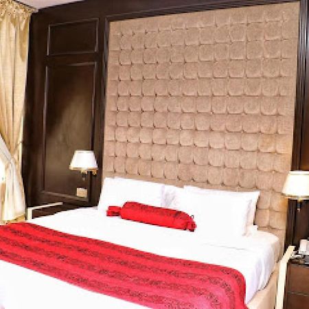 Room In Lodge - Best Western Plus-Ibadan Kültér fotó