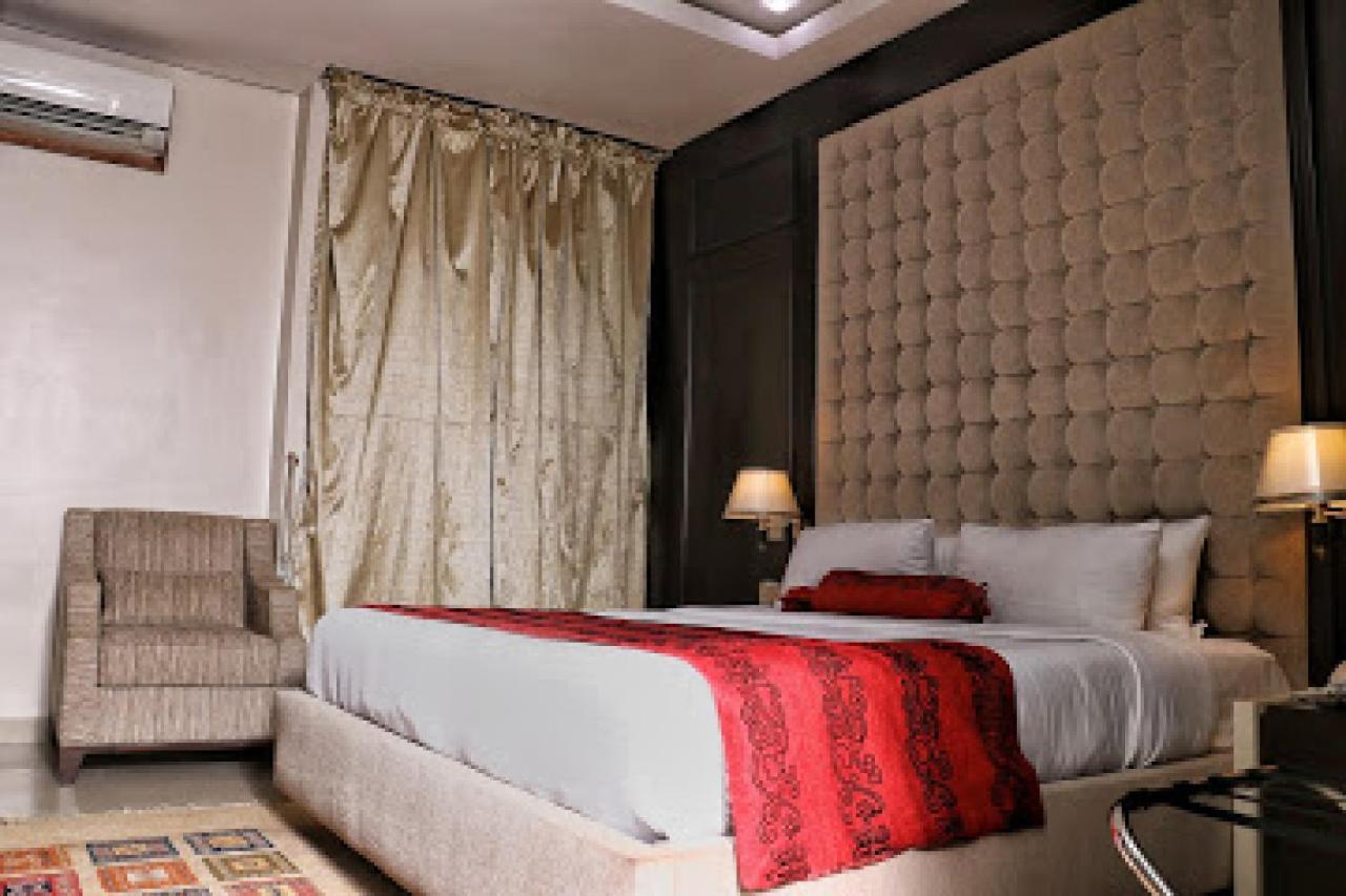 Room In Lodge - Best Western Plus-Ibadan Kültér fotó