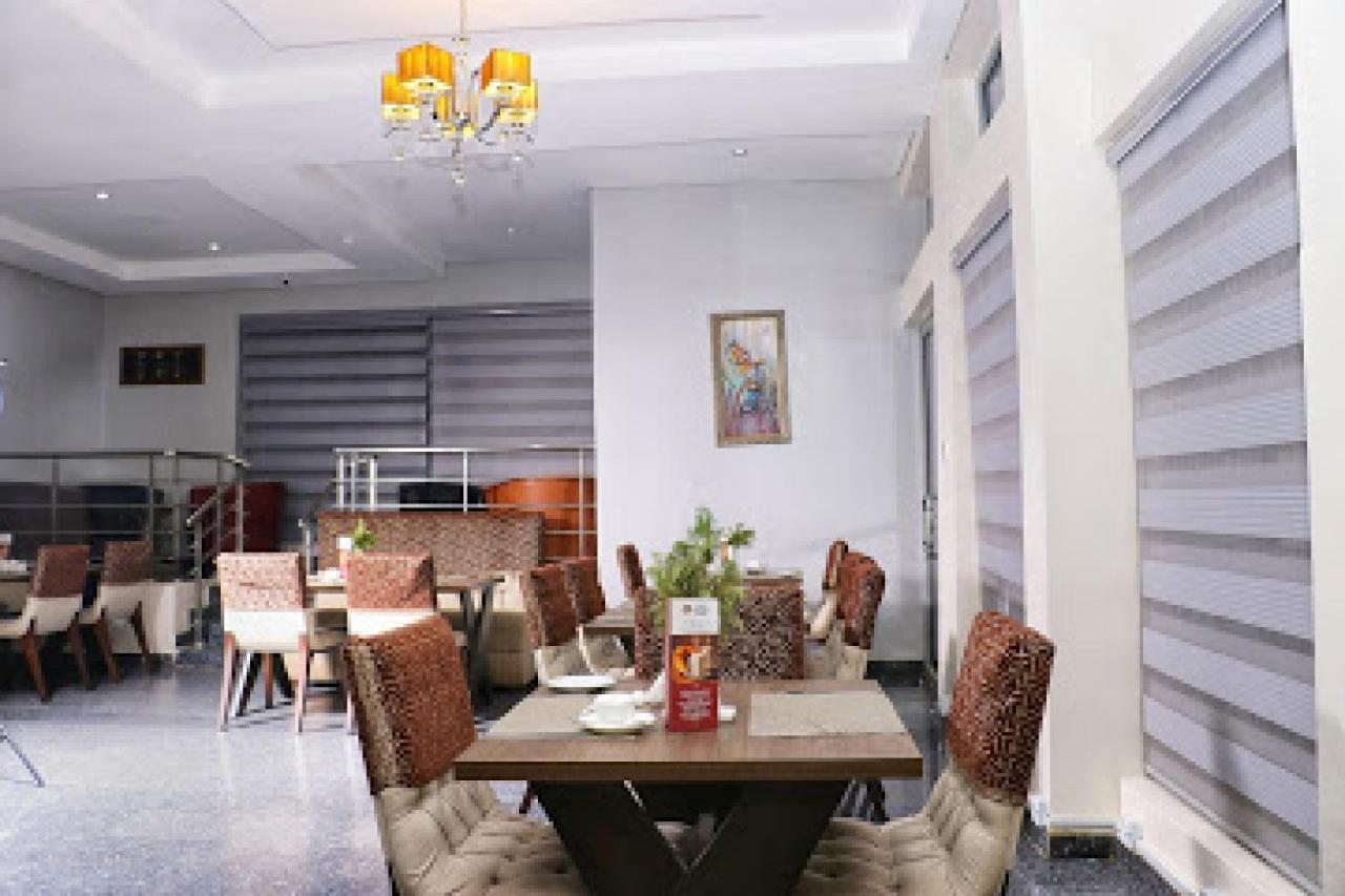 Room In Lodge - Best Western Plus-Ibadan Kültér fotó